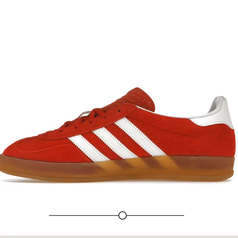 Bright red gazelles! 😍❣️